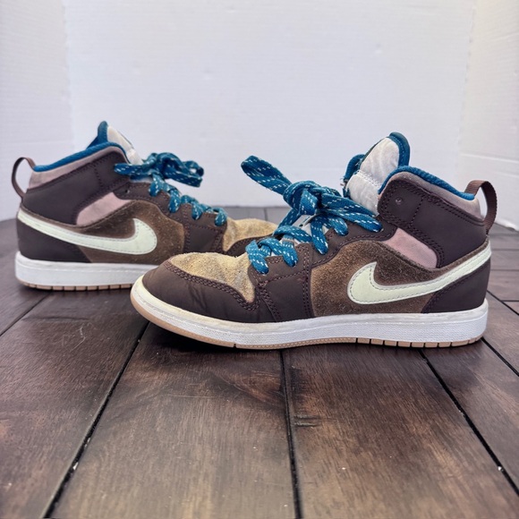 Nike GS Air Jordan 1 Mid SE Cacao Wow Ale Brown / Green 2.5 Youth EUC DZ6338-200 - Picture 7 of 8